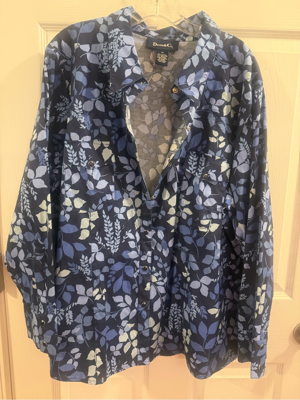 Denim & Co. Blue Leaf Print Snap Button Shirt Size 3X